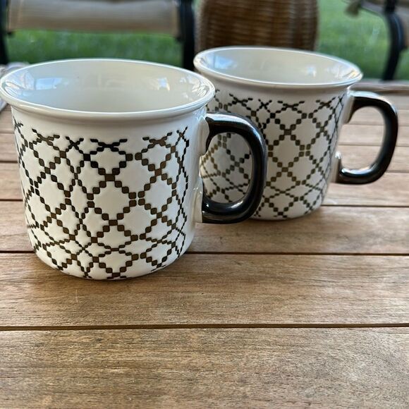Stoneware Chunky Drinking Mugs (2) - Picture 1 of 6